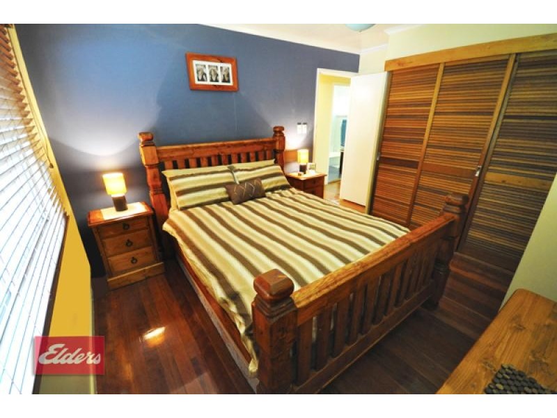 27 Dunbil Avenue, Ferny Hills QLD 4055