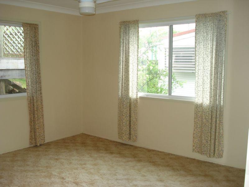 6 Eveleigh Street, Arana Hills QLD 4054