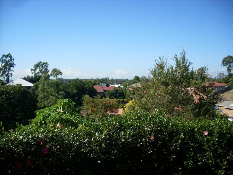 14 Whitewood Place, Arana Hills QLD 4054