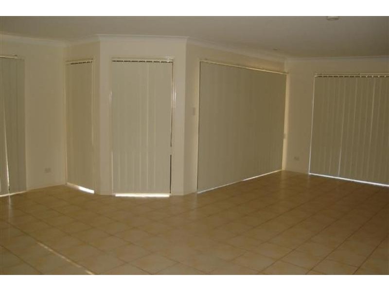 11 Lisa Street, Mcdowall QLD 4053