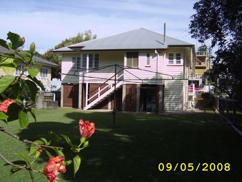 25 Farm Street, Newmarket QLD 4051