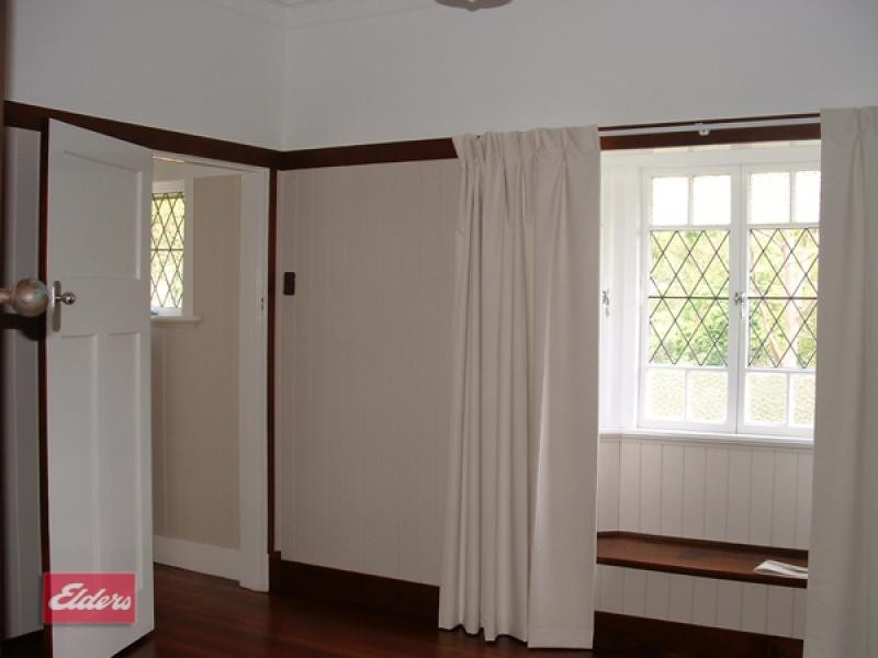 8 Burnham Road, Bardon QLD 4065