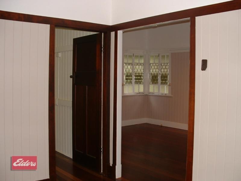 8 Burnham Road, Bardon QLD 4065