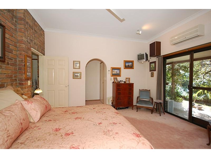 8 Milford Court, Eatons Hill QLD 4037