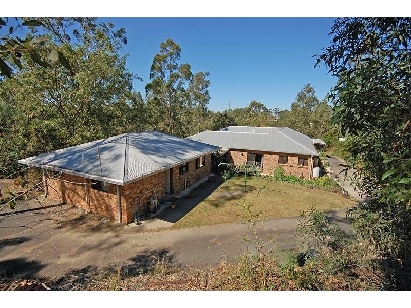 8 Milford Court, Eatons Hill QLD 4037