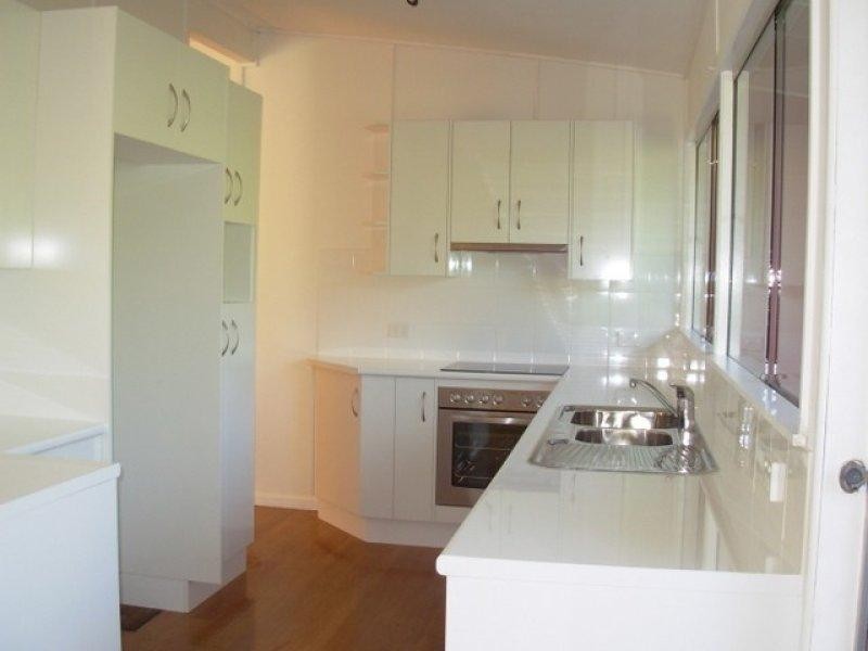 17 Kinnerton St, Chermside West QLD 4032