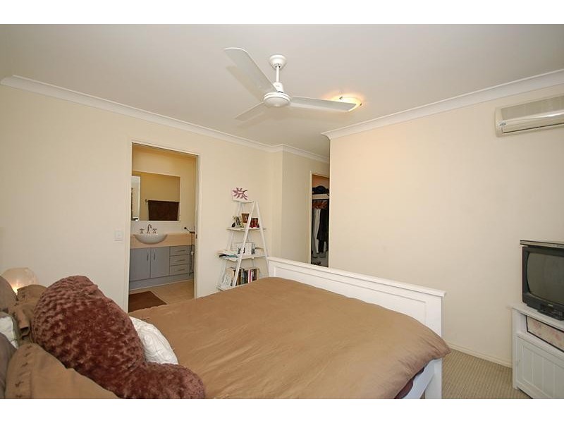 Unit 4/100 Lockrose Street, Mitchelton QLD 4053