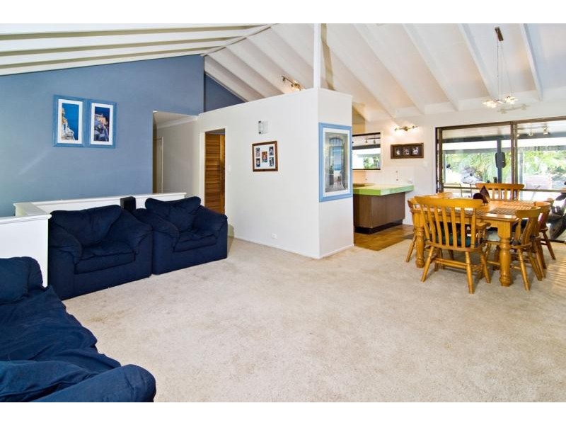 74 Bunya Park Drive, Eatons Hill QLD 4037