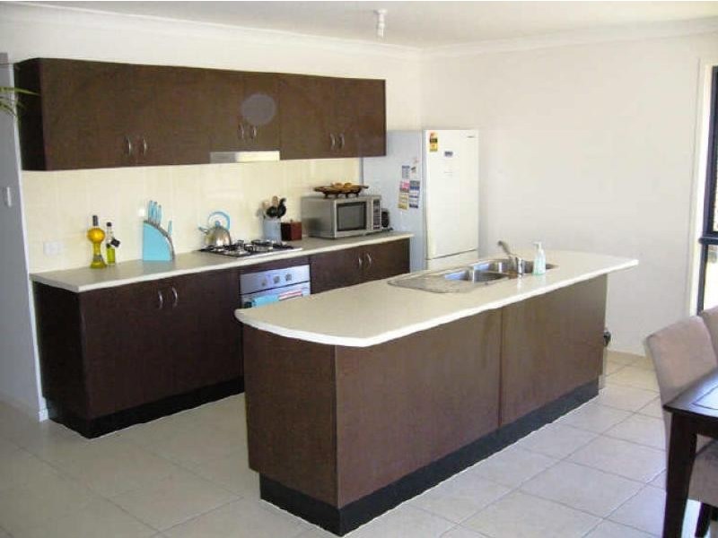 21 Water Street, Kallangur QLD 4503