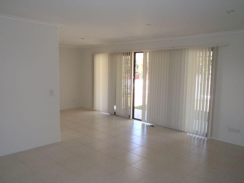 21 McGinn Road, Ferny Grove QLD 4055