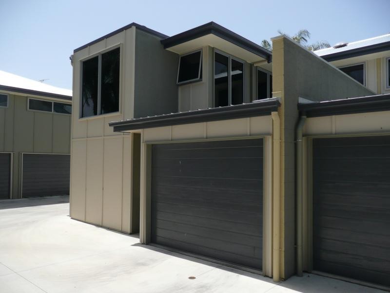 Unit 2/28 Mortimer, Caboolture QLD 4510