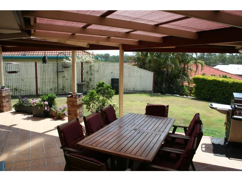 15 Lynford Place, Bridgeman Downs QLD 4035