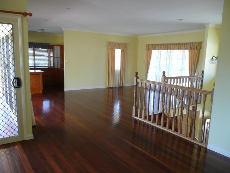 14 Woodtop Court, Ferny Hills QLD 4055