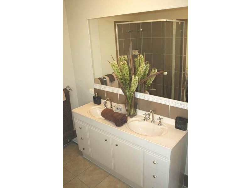 33 Ferndale Place, Upper Kedron QLD 4055