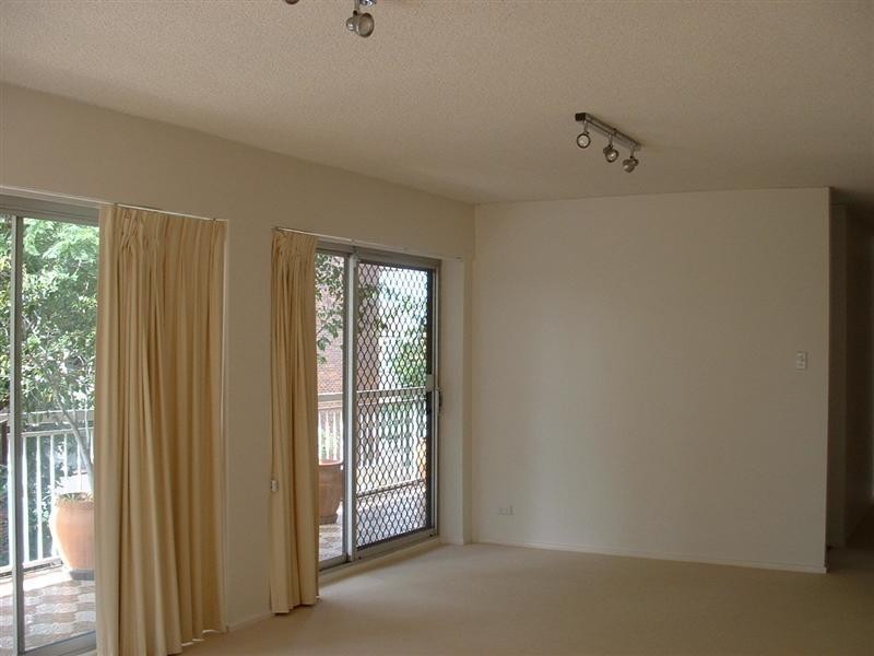 Apartment 4/48 Dunmore Tce, Auchenflower QLD 4066