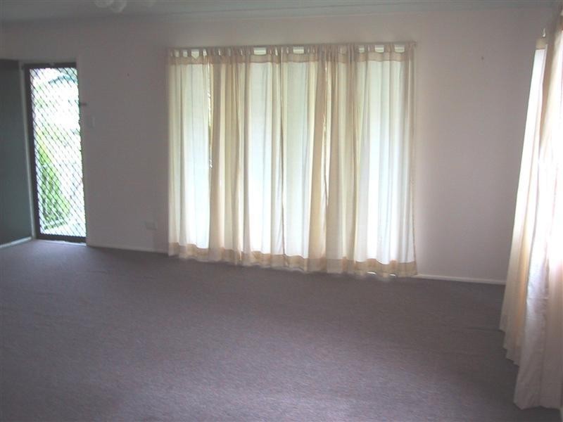16 Arilpa Street, Ferny Hills QLD 4055