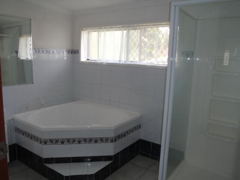 42 Archdale Street, Ferny Grove QLD 4055