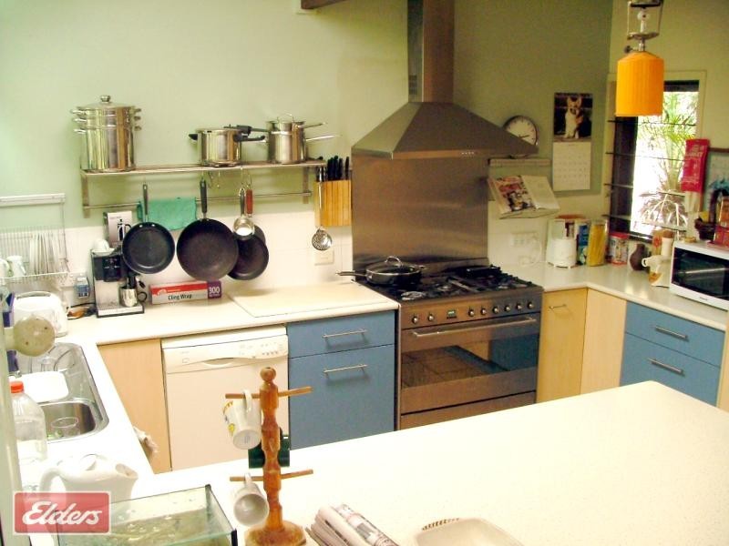 137 Upper Kedron Road, Ferny Grove QLD 4055