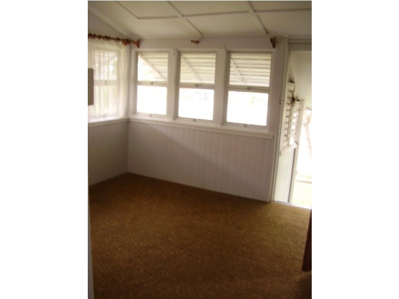 16 Arthur Street, Woody Point QLD 4019