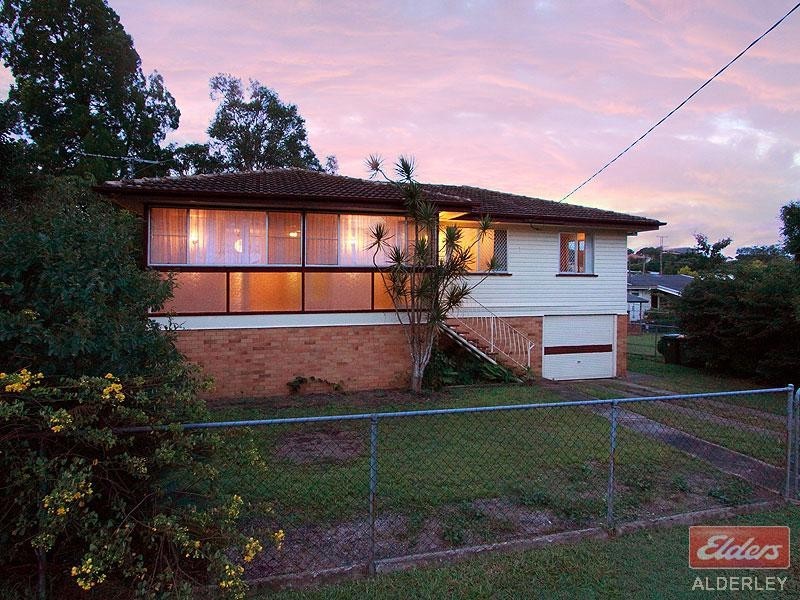 105 Mawson Street, Stafford Heights QLD 4053