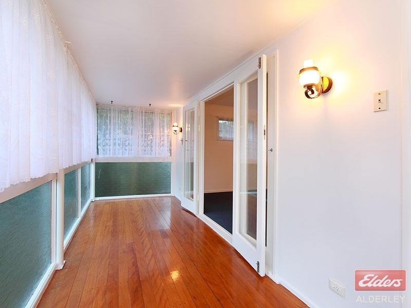 105 Mawson Street, Stafford Heights QLD 4053