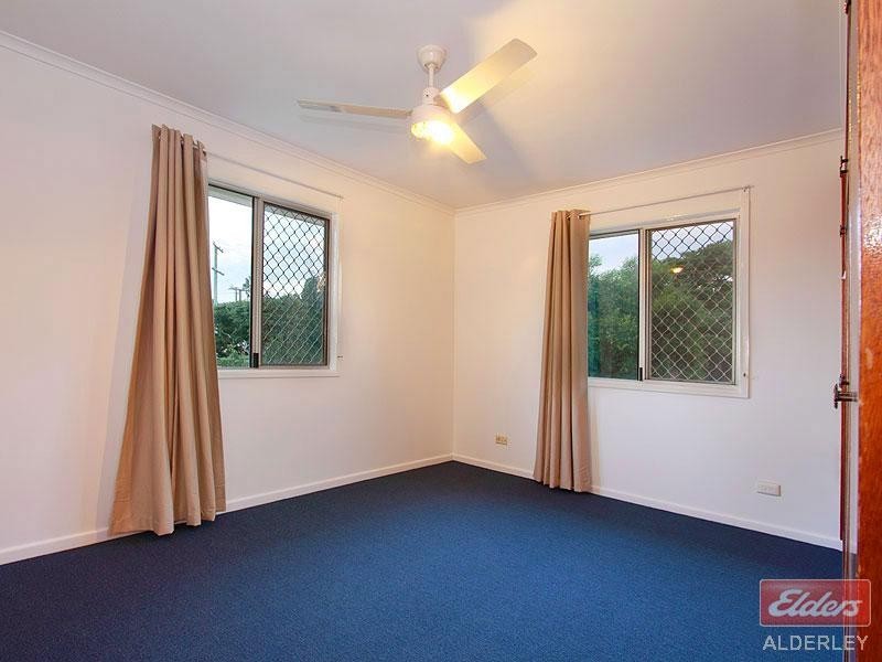 105 Mawson Street, Stafford Heights QLD 4053