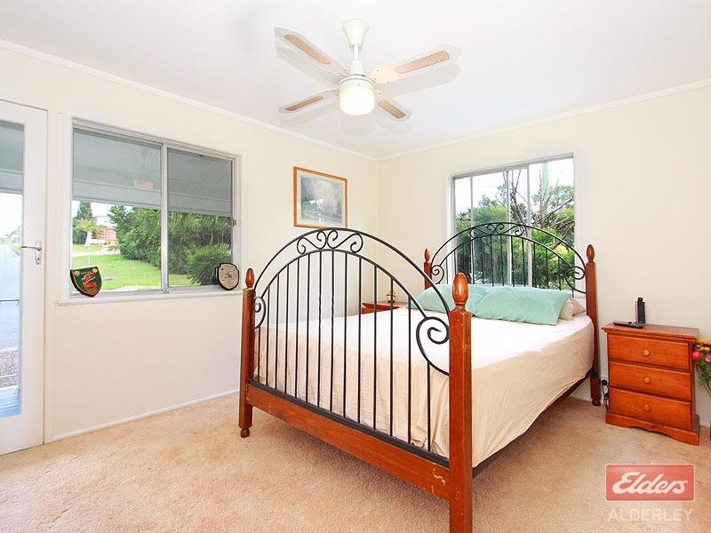 42 Glenlee Street, Arana Hills QLD 4054