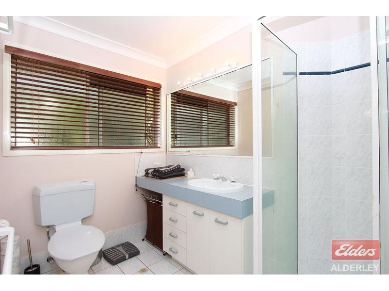 18 Tetragona Drive, Arana Hills QLD 4054