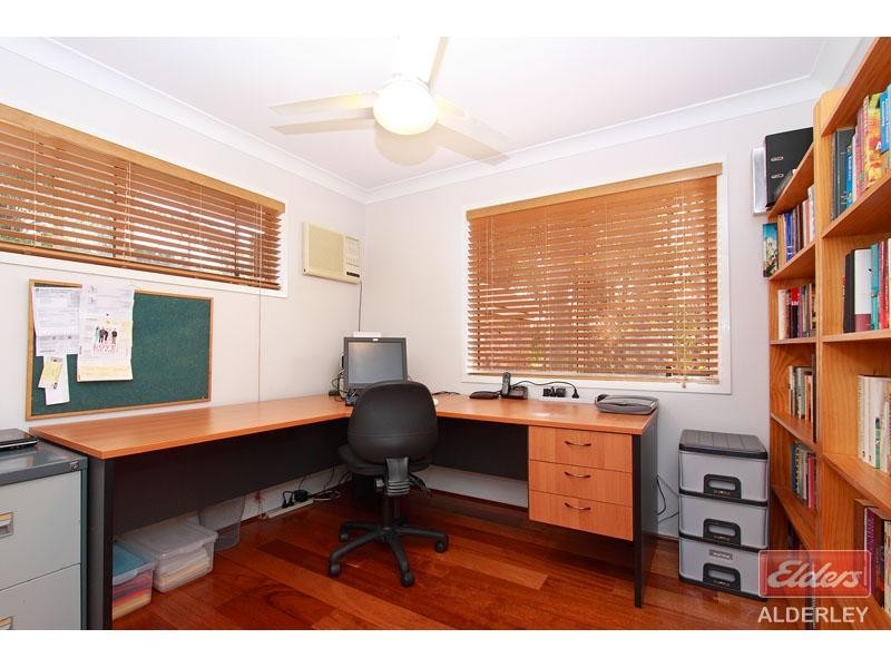 18 Tetragona Drive, Arana Hills QLD 4054