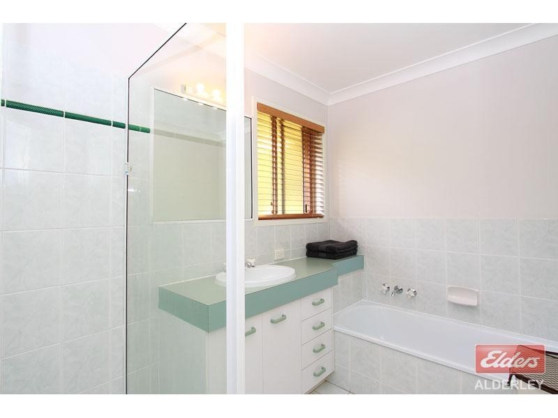 18 Tetragona Drive, Arana Hills QLD 4054