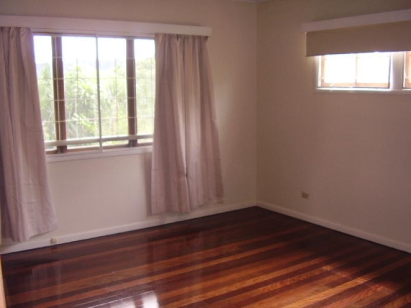 17 Woonalee St, Kenmore QLD 4069