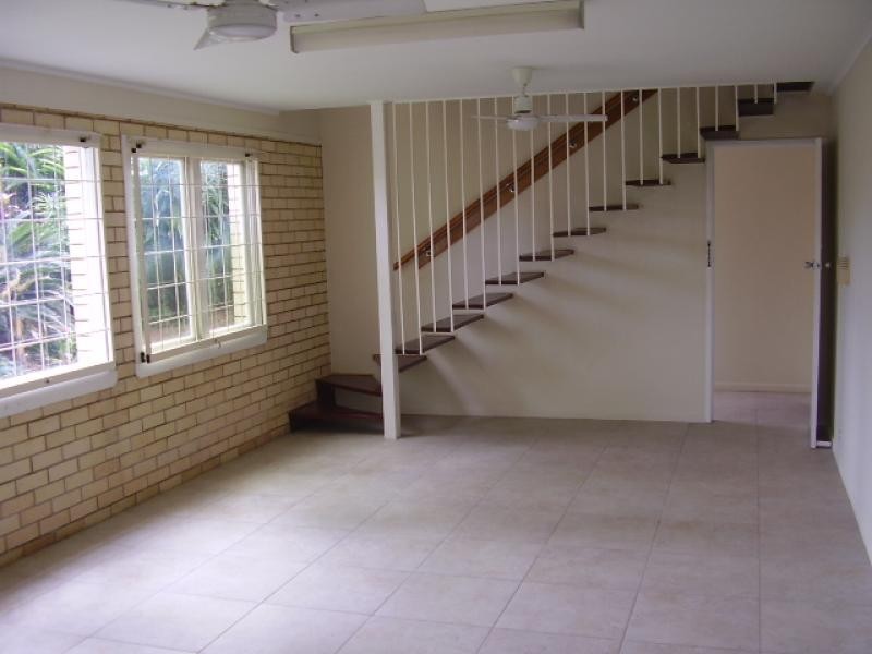 17 Woonalee St, Kenmore QLD 4069
