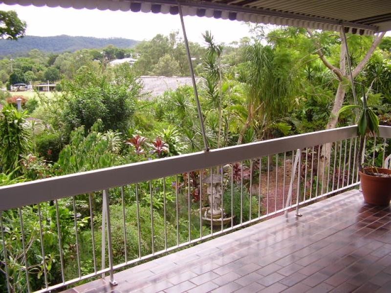 17 Woonalee St, Kenmore QLD 4069