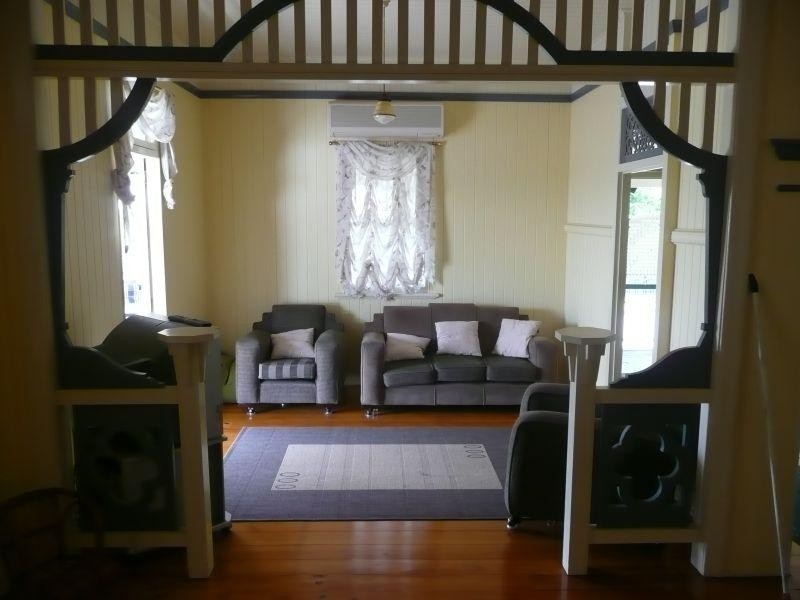 31 Price Street, Oxley QLD 4075