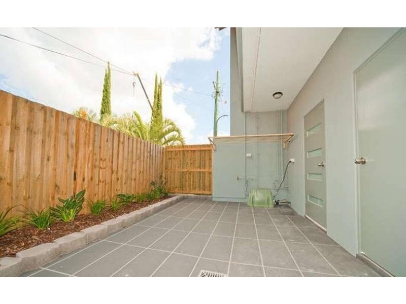 2/237 Gympie Road, Kedron QLD 4031