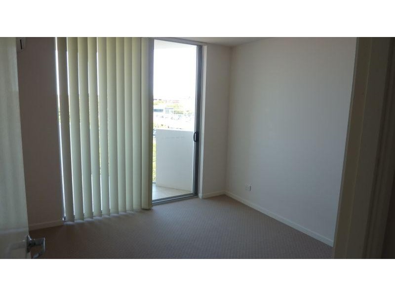 402/40 Playfield St, Chermside QLD 4032