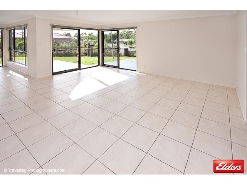 2 Hilltop Crescent, Jimboomba QLD 4280