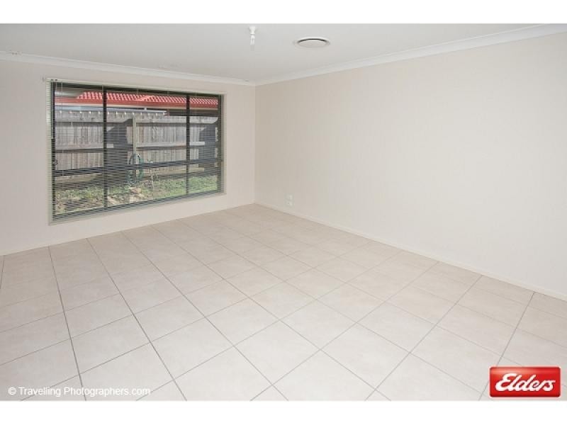 2 Hilltop Crescent, Jimboomba QLD 4280