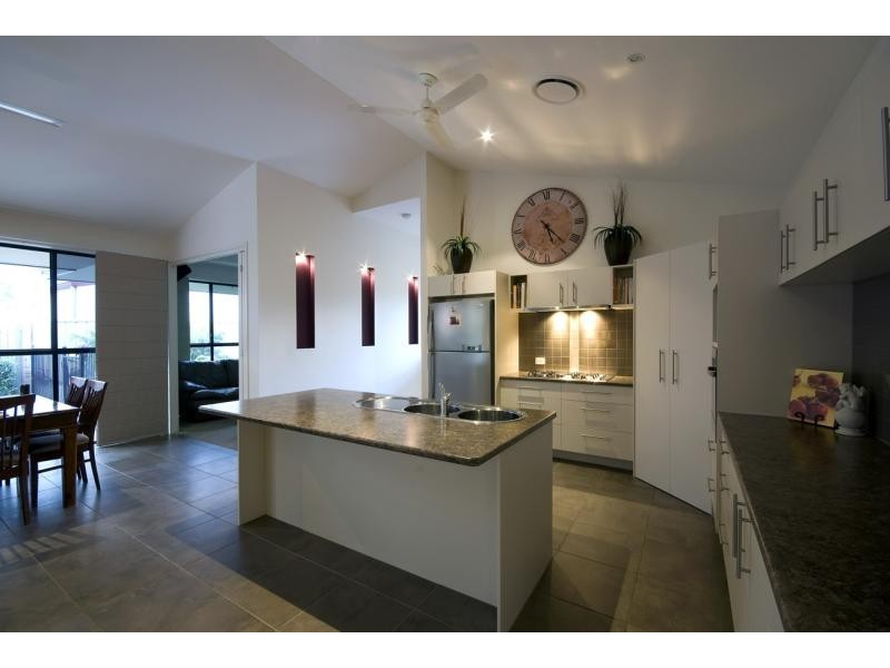 9 RIMMEL PLACE, Palmwoods QLD 4555