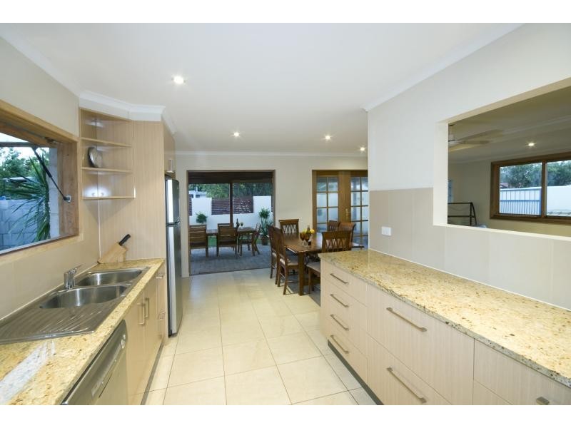 21 Surf Road, Alexandra Headland QLD 4572