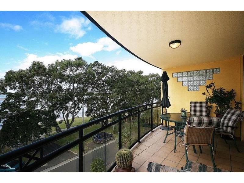 Unit 7/24 PICNIC POINT ESPLANADE, Maroochydore QLD 4558