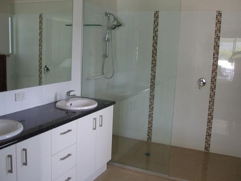 11 GALLOWS PLACE, Palmwoods QLD 4555