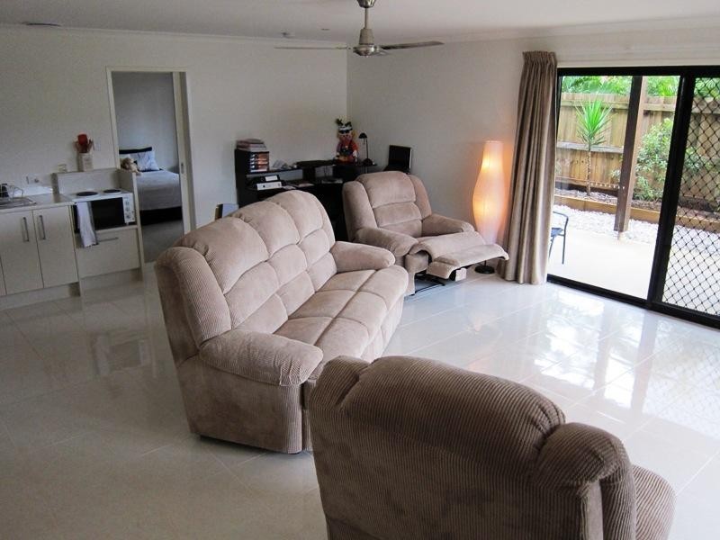 11 GALLOWS PLACE, Palmwoods QLD 4555