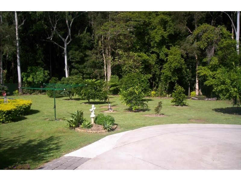 114 Diddillibah Road, Woombye QLD 4559