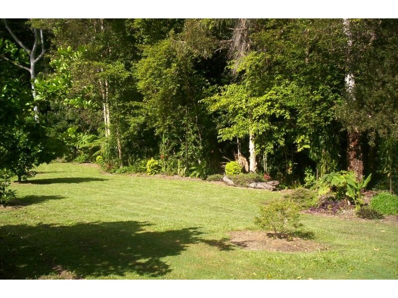 114 Diddillibah Road, Woombye QLD 4559