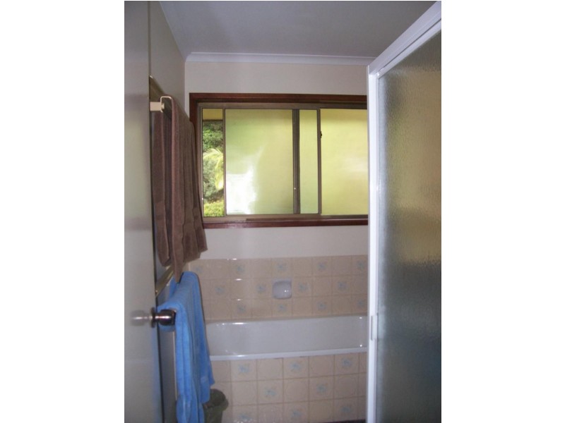 16 TYTHERLEIGH ROAD, Palmwoods QLD 4555