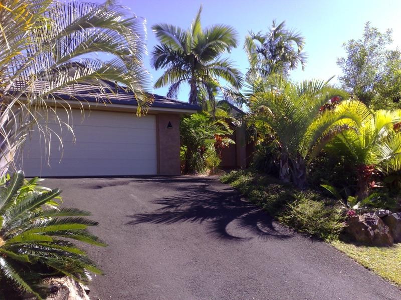 14 Petigrain Avenue, Palmwoods QLD 4555