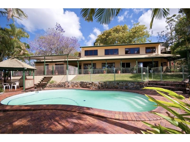 9 St James Court, Nambour QLD 4560