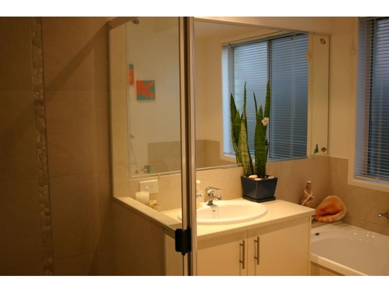 18 Rangeleigh Court, Palmwoods QLD 4555