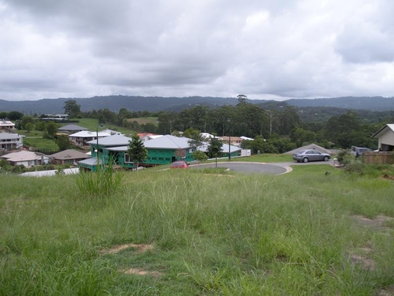 14 Lewis Place, Woombye QLD 4559